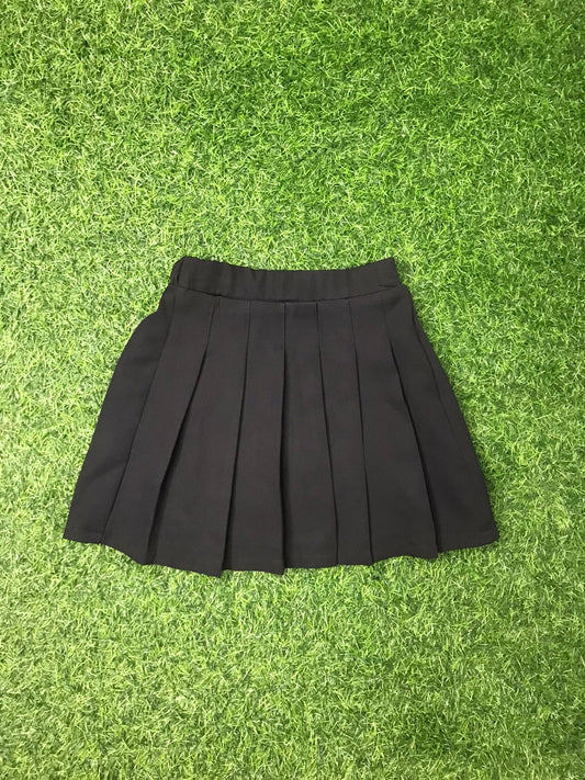 Black pleated skirt